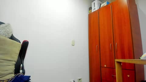 Snapshot of aguslover chatting on 12.19.24 Agustin online show from 12.19.24