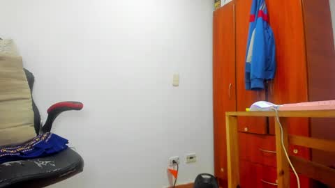 Snapshot of aguslover chatting on 12.28.24 Agustin online show from 12.28.24