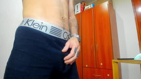 Snapshot of aguslover chatting on 01.22.25 Agustin online show from 01.22.25