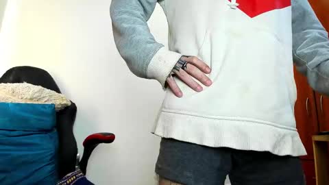 Snapshot of aguslover chatting on 02.20.25 Agustin online show from 02.20.25