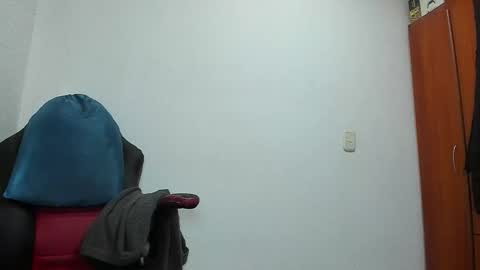 Snapshot of aguslover chatting on 11.23.25 Agustin online show from 11.23.25