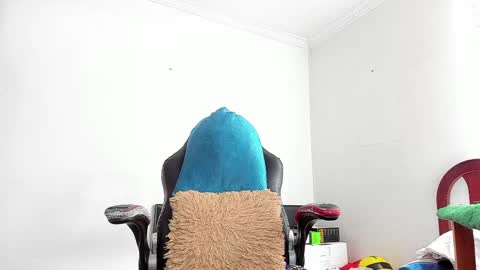 Agustin online show from 04.22.26