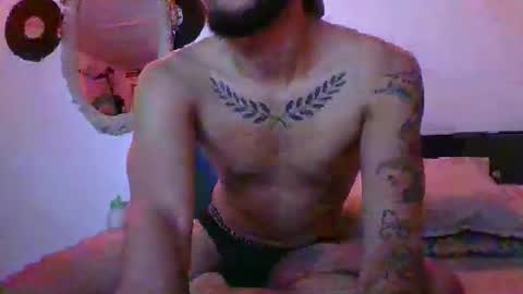 Snapshot of agustin_1298 chatting on 12.17.25 Agustin online show from 12.17.25