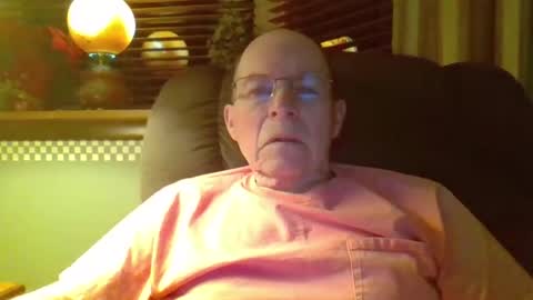 Snapshot of aguynrkfrd chatting on 12.21.24 aguynrkfrd online show from 12.21.24