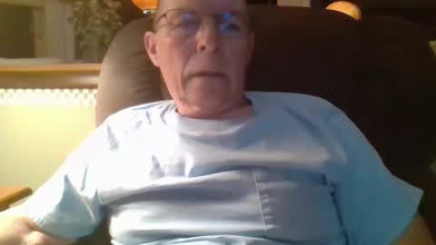 Snapshot of aguynrkfrd chatting on 09.30.25 aguynrkfrd online show from 09.30.25