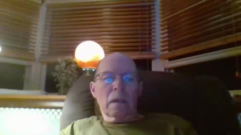 Snapshot of aguynrkfrd chatting on 10.06.25 aguynrkfrd online show from 10.06.25