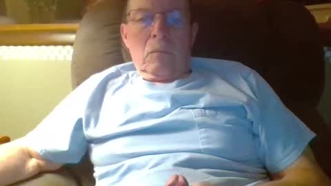 Snapshot of aguynrkfrd chatting on 11.11.25 aguynrkfrd online show from 11.11.25