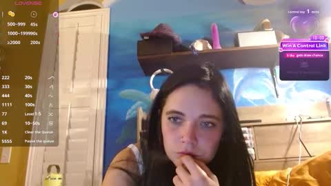 Snapshot of ahungkittykat chatting on 04.22.26 Kat online show from 04.22.26