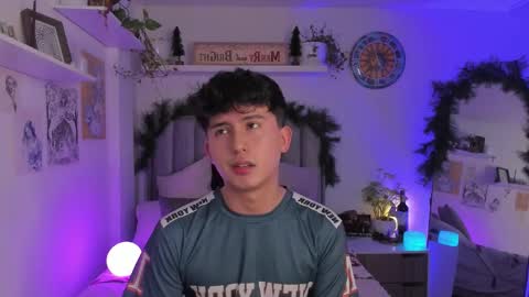 A H  online show from 11.27.25