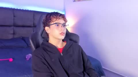 Aiden  online show from 10.17.25