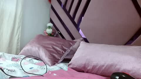 aiilynsmiith online show from 10.03.25