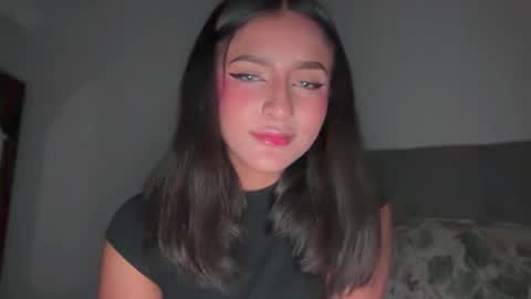 Snapshot of aiisha18 chatting on 05.14.26 Aiisha online show from 05.14.26