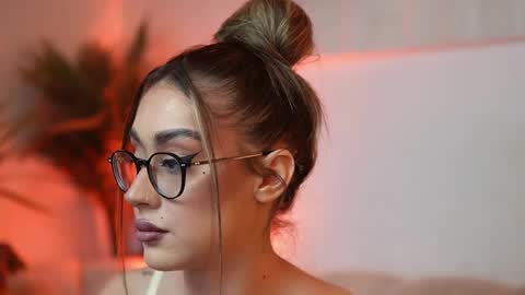  Aileen  online show from 04.02.26