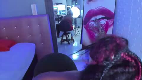 Snapshot of aileenkeys chatting on 06.19.26 aileenkeys online show from 06.19.26