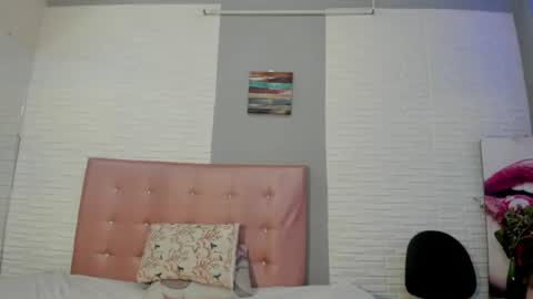 aileenkeys online show from 08.05.26
