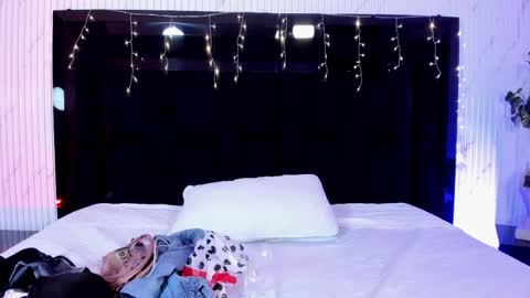 Ailyn Blaze online show from 02.05.26