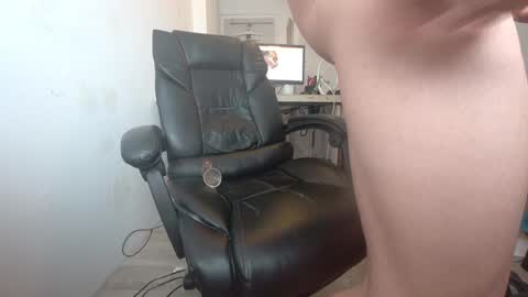 Snapshot of aimkey187 chatting on 01.12.26 sL4ve187 online show from 01.12.26