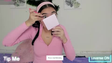 Snapshot of ainoa_pink chatting on 12.03.25 Ainoa online show from 12.03.25