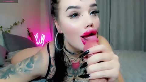 Snapshot of aira_vi chatting on 11.01.25 Aira online show from 11.01.25