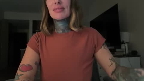 Snapshot of airgeadx chatting on 10.16.25 Airgead online show from 10.16.25