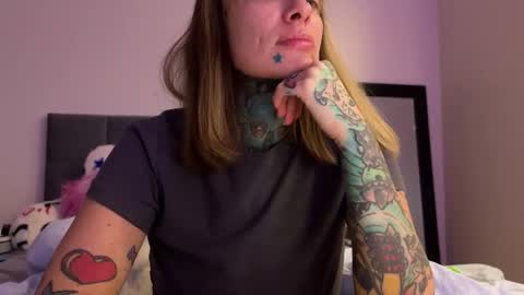 Snapshot of airgeadx chatting on 11.22.25 Airgead online show from 11.22.25