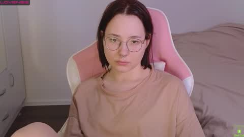 Snapshot of airyhill chatting on 11.19.25 airyhill online show from 11.19.25