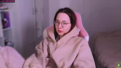 Snapshot of airyhill chatting on 01.06.26 airyhill online show from 01.06.26