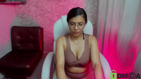 aisha__cambell online show from 11.12.25