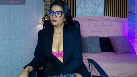 aisha__cambell online show from 04.25.26