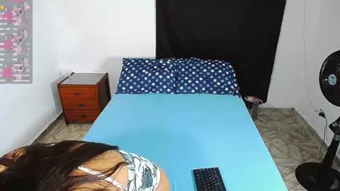 Snapshot of aisha_stacey0410 chatting on 09.10.25 aisha_stacey0410 online show from 09.10.25