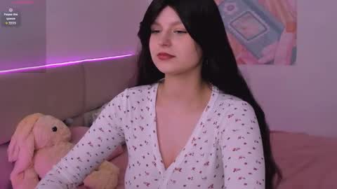 Aisha online show from 11.10.25