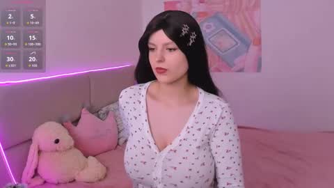 Aisha online show from 11.16.25