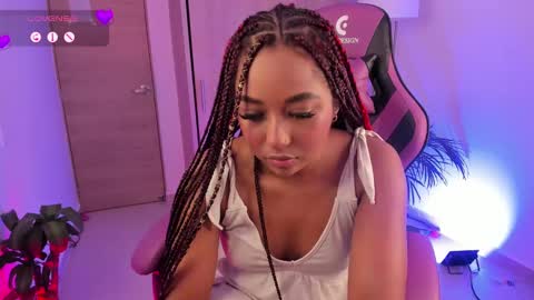 Snapshot of aisharose_ chatting on 01.28.25 Aisha online show from 01.28.25