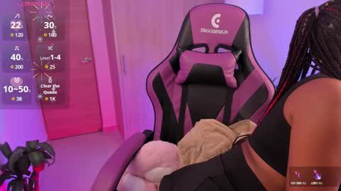 Snapshot of aisharose_ chatting on 02.04.25 Aisha online show from 02.04.25