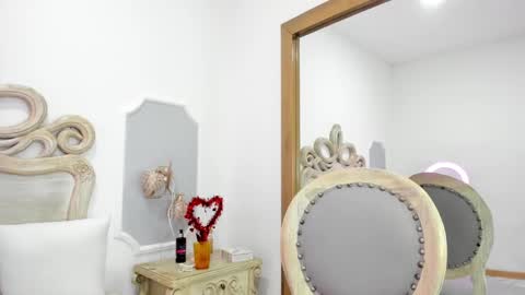 Snapshot of aixa08_ chatting on 02.15.25 Aixa online show from 02.15.25