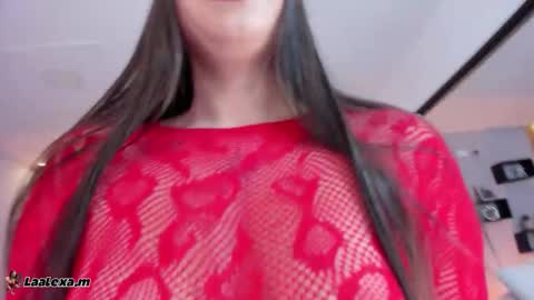 Snapshot of aixa_charless chatting on 01.08.26 Aixa online show from 01.08.26