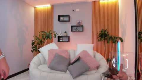 Snapshot of aixa_charless chatting on 02.22.26 Aixa online show from 02.22.26
