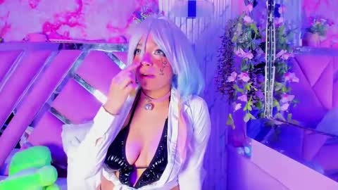 Snapshot of akane_hikari_ chatting on 10.07.25 akane hikari online show from 10.07.25