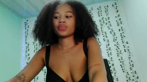 akemy_saunderz online show from 05.24.26