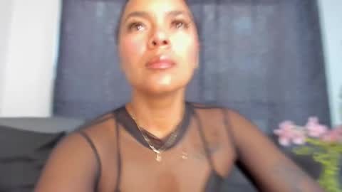 Akenda online show from 02.21.25