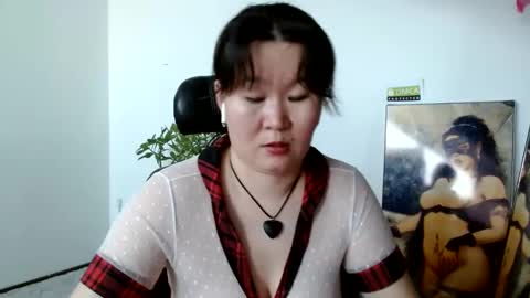 Snapshot of akira_xx chatting on 02.01.25 Akira online show from 02.01.25