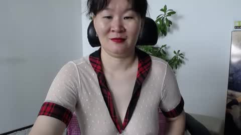 Snapshot of akira_xx chatting on 09.13.25 Akira online show from 09.13.25