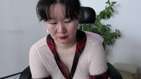 Snapshot of akira_xx chatting on 09.24.25 Akira online show from 09.24.25