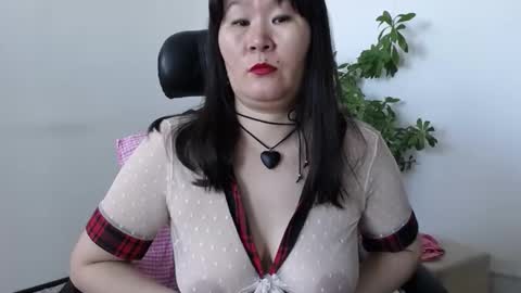 Snapshot of akira_xx chatting on 10.01.25 Akira online show from 10.01.25