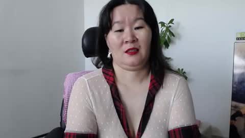 Snapshot of akira_xx chatting on 10.20.25 Akira online show from 10.20.25