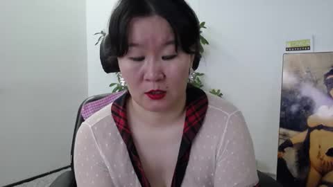 Snapshot of akira_xx chatting on 11.10.25 Akira online show from 11.10.25