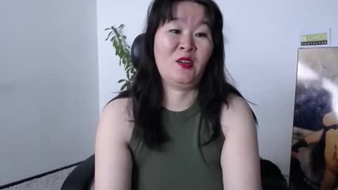 Snapshot of akira_xx chatting on 11.13.25 Akira online show from 11.13.25