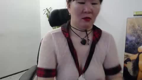 Snapshot of akira_xx chatting on 11.24.25 Akira online show from 11.24.25