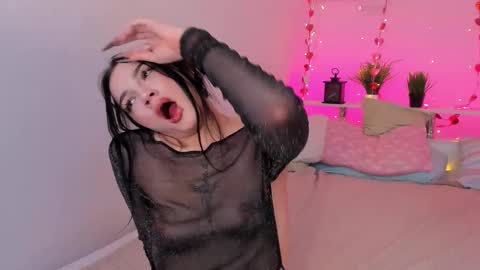 Snapshot of akiraasai chatting on 09.12.25 Akira please help me get my first 50 thumps up online show from 09.12.25