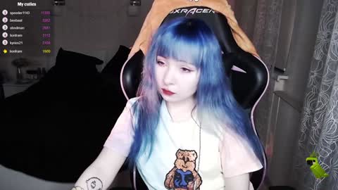 akirahartyx online show from 02.05.25